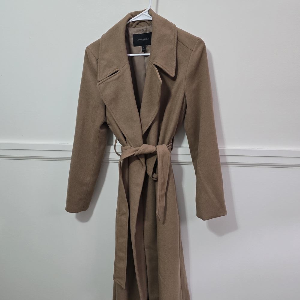 Banana Republic Tie-Waist Wrap Classic Trench Coat. Camel Tan Size SMALL